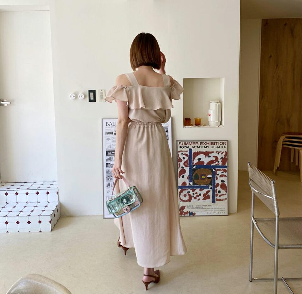 フリルオープンショルダーブラウ&スカートSET・全4色・t63520 レディース 【ops】 韓国 ファッション ワンピース ロング ロングワンピース 半袖 フェミニン セットアップ ブラウス オープンショルダー フリル スカート 体型カバー ビーチ 夏 春