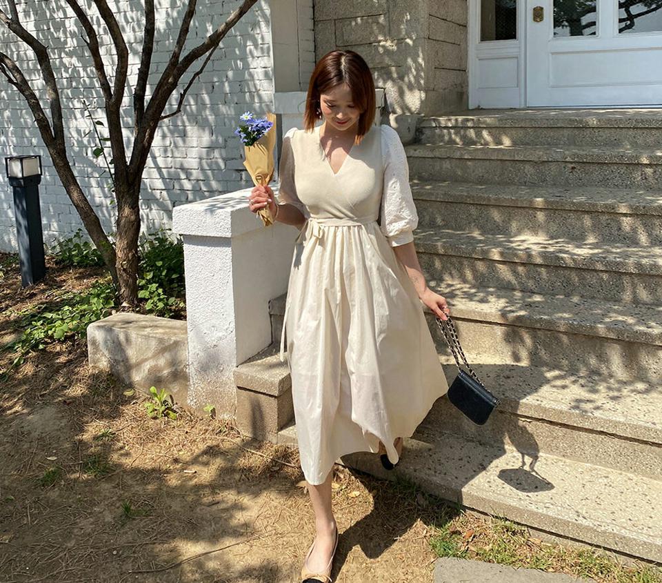 Vネックレースパフワンピース・全2色・e63518 レディース 【ops】 韓国 ファッション ワンピース ロング ロングワンピース 半袖 アイレット レース Vネック パフスリーブ デコルテ 7分丈 フレア リボン 体型カバー 細身 Aライン 夏 春