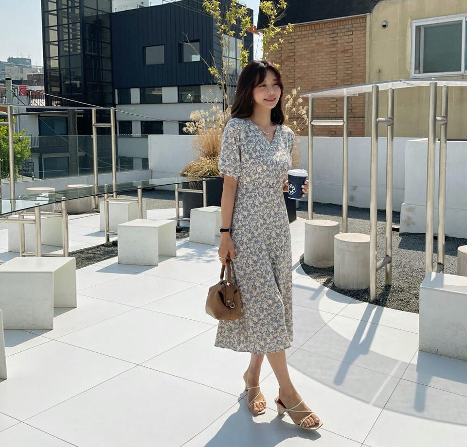 花柄Vネックボタンパターンワンピース・全3色・t65274 レディース 【ops】 韓国 ファッション ワンピース ロング ロングワンピース 半袖 花柄 フェミニン フラワー パターン リボン Aライン Vネック 体型カバー 細身 夏 春