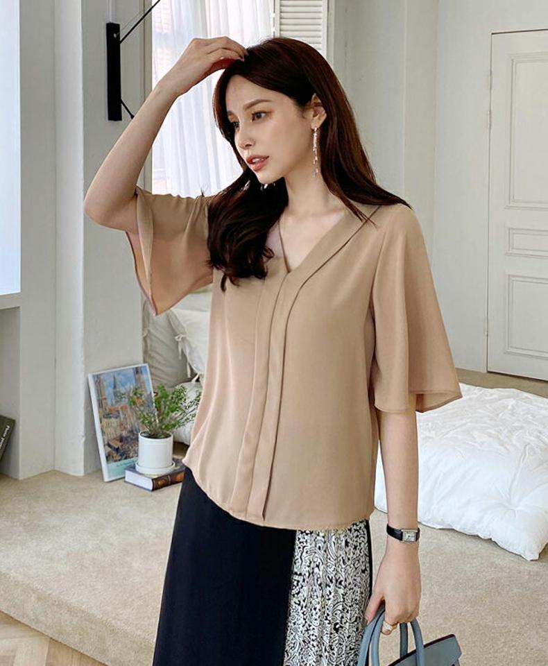 ディテールVネックブラウス・全3色・t68155 レディース 【bl】 トップス ブラウス 半袖 ハーフスリーブ Vネック シフォン 単色 無地 シンプル オフィスカジュアル 春 夏 韓国 ファッション ハイホリHIHOLLI