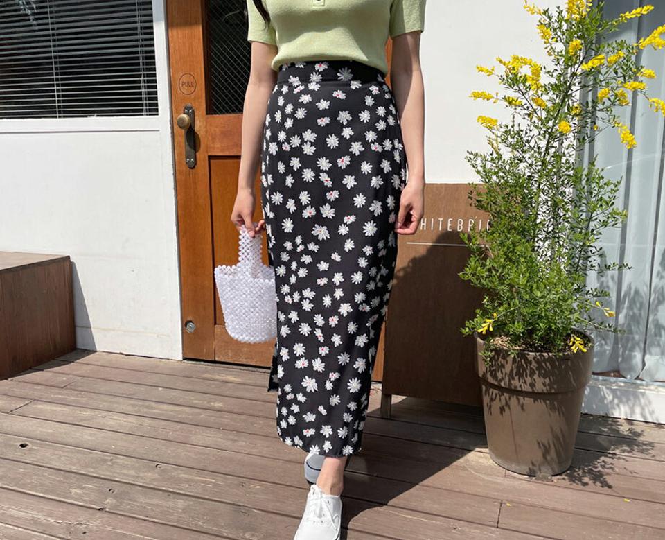 バックゴムフローラルスカート・全2色・b64048 レディース 【sk】【韓国 ファッション ボトムス スカート ロング ロングスカート 花柄 フラワー パターン フローラル Aライン フェミニン カジュアル デイリー 体型カバー 細身 春 夏】【NIJU】