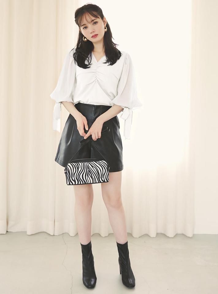 袖リボン付きシフォンスリーブVネックトップス