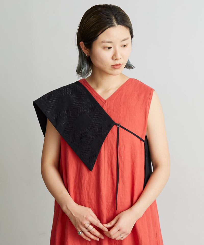 ○トライバルヘキサゴン刺繍つけ襟（nitca）