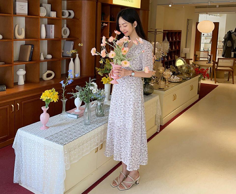 Vネックリボン花柄ワンピース・全2色・t57313 レディース 【ops】【韓国 ファッション ワンピース ロング ロングワンピース 半袖 花柄 フラワー パターン Vネック 小花柄 リボン ジッパー ギャザー ハーフスリーブ フェミニン 体型カバー 細身 夏 春】