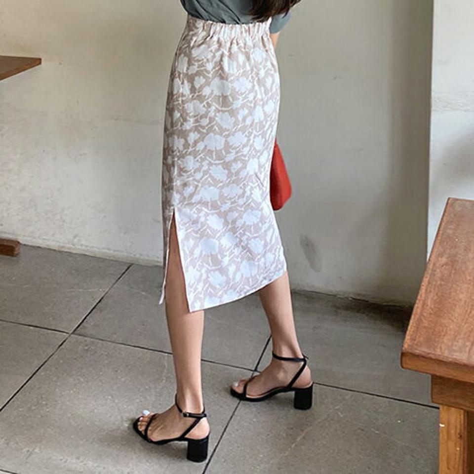 フローラルパターンペンシルスカート・全3色・b68343 レディース 【sk】【スカート ミディ丈 ミディスカート ペンシル タイト 花柄 フラワー シック 大人 きれいめ オフィスカジュアル Hライン 春 夏 秋 韓国 ファッション】【ハイホリHIHOLLI】