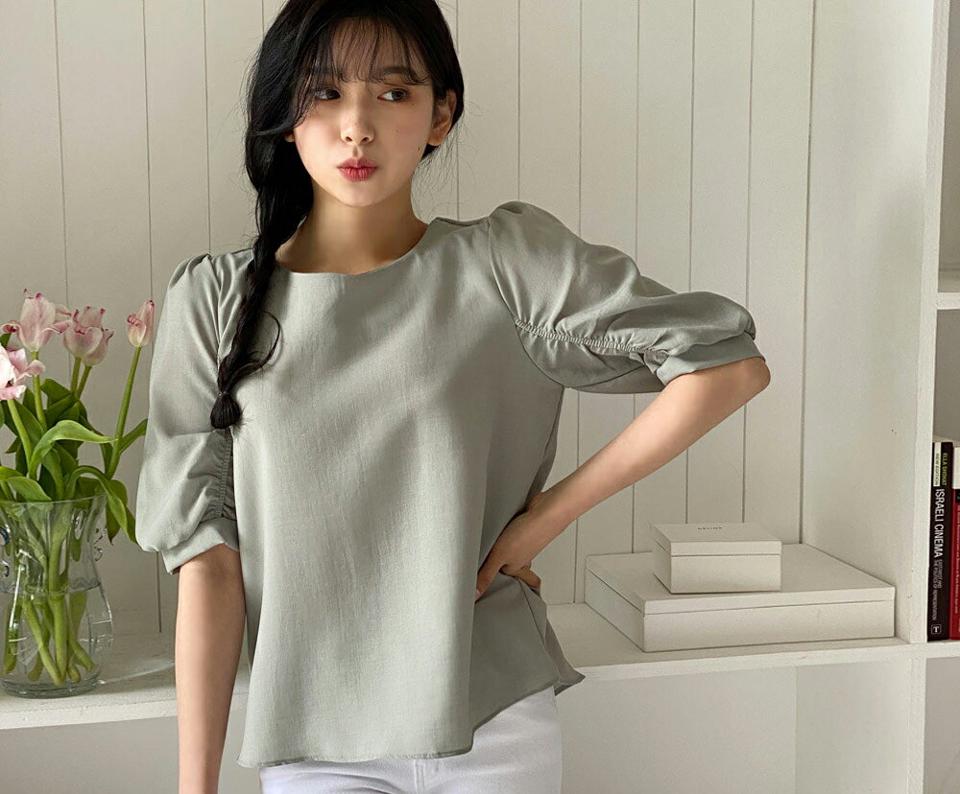 ゴムパフスリーブブラウス・全6色・64070 レディース 【bl】【韓国 ファッション トップス ブラウス 半袖 ボリューム ウンドネック ガーリー フィット 体型カバー 細身 春 夏】【NIJU】