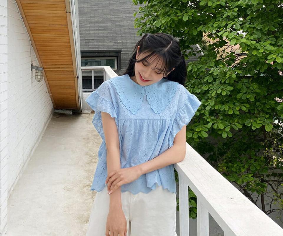 アイレットレースカラーブラウス・全2色・b64075 レディース 【bl】【韓国 ファッション トップス ブラウス 半袖 ラウンドネック レース 花柄 フラワー パターン フリル ギャザー ウェーブ ビッグカラー ガーリー ルーズ ゆったり 体型カバー 細身 春 夏】【NIJU】