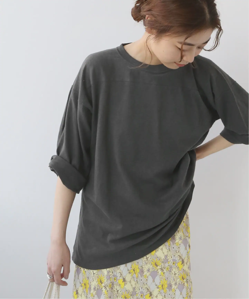 【HOLIDAYS COMFORT】FOOTBALL TEE：別注Tシャツ◆（JOURNAL STANDARD relume）