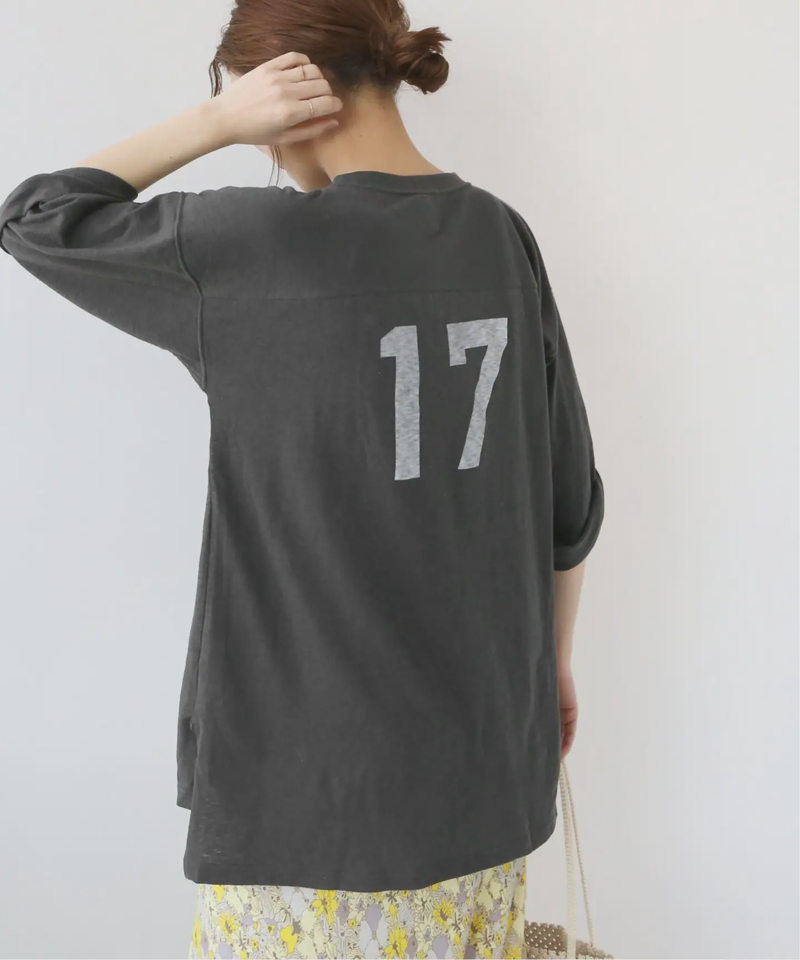 【HOLIDAYS COMFORT】FOOTBALL TEE：別注Tシャツ◆（JOURNAL STANDARD relume）