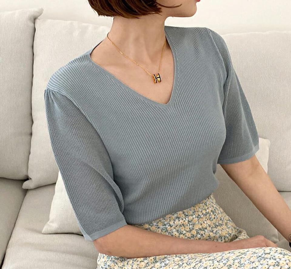 Vネックリブニット・全4色・b57362 レディース 【tops】【韓国 ファッション トップス ニット 半袖 Vネック デコルテ フィット スリム フレア 体型カバー 細身 フェミニン 夏 春】