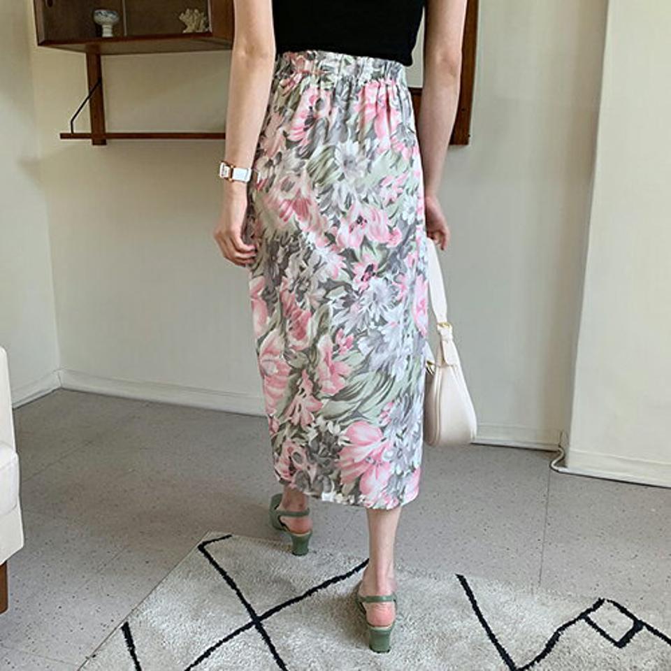 フローラルロングスカート・全2色・t65308 レディース 【sk】【韓国 ファッション ボトムス スカート ロング ロングスカート 花柄 フラワー パターン ゴム Aライン フェミニン スリム フィット 体型カバー 細身 夏 春】
