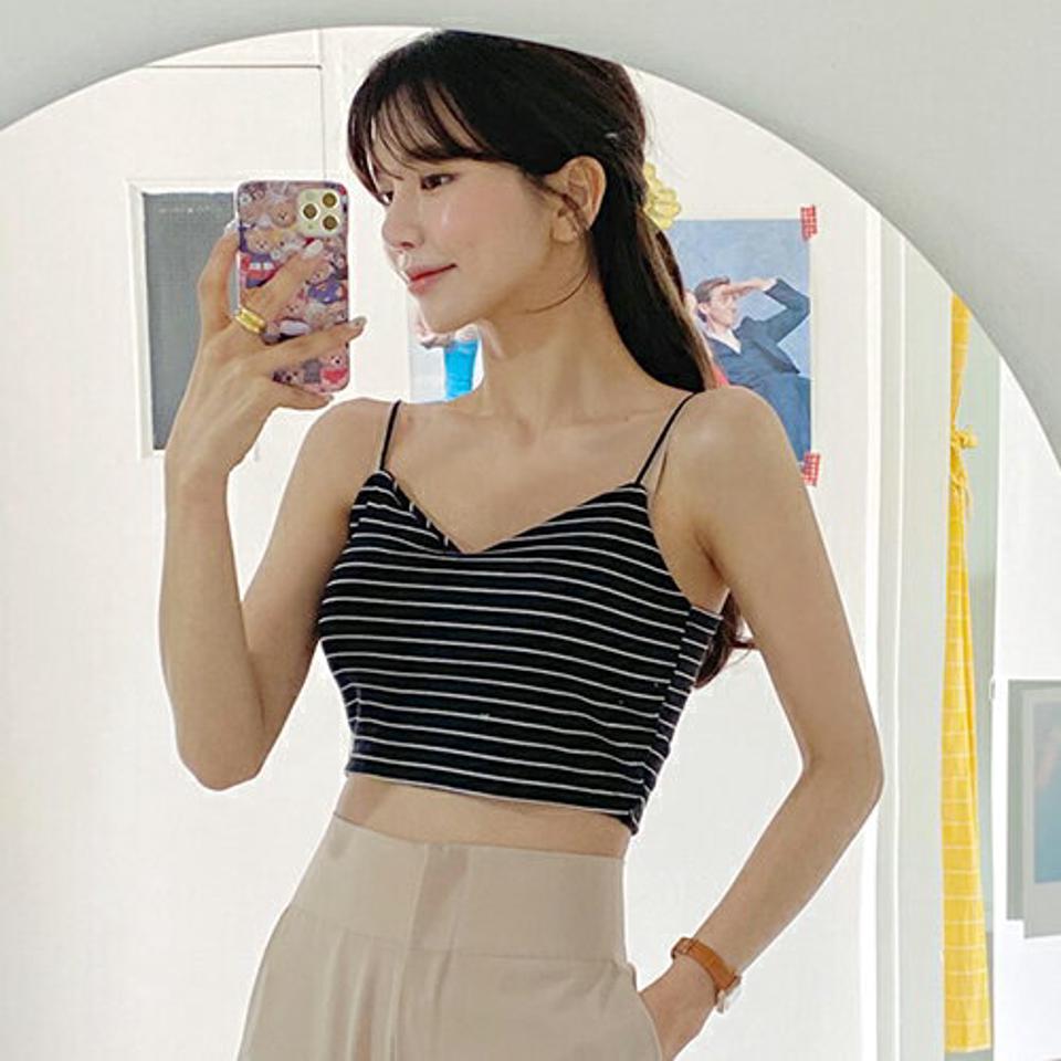 ボーダークロップドスリーブレス・全3色・t65339 レディース 【tops】 韓国 ファッション トップス スリーブレス ノースリーブ スリム 細身 体型カバー フェミニン クロップド丈 シンプル Vネック フィット ボーダー カジュアル 夏 春