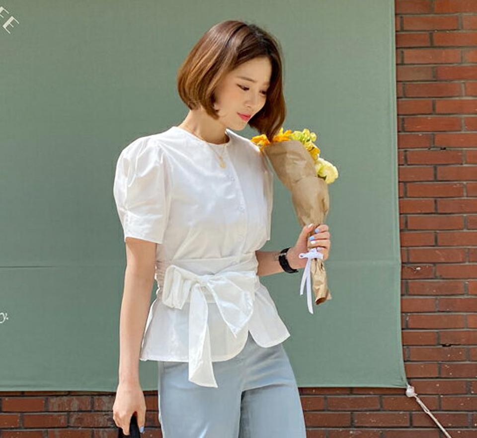 リボンラップボタンブラウス・全2色・t57350 レディース 【bl】【韓国 ファッション トップス ブラウス 半袖 リボン ラウンドネック フェミニン 体型カバー スリム ボリューム ガーリー フィット フレア 夏 春】