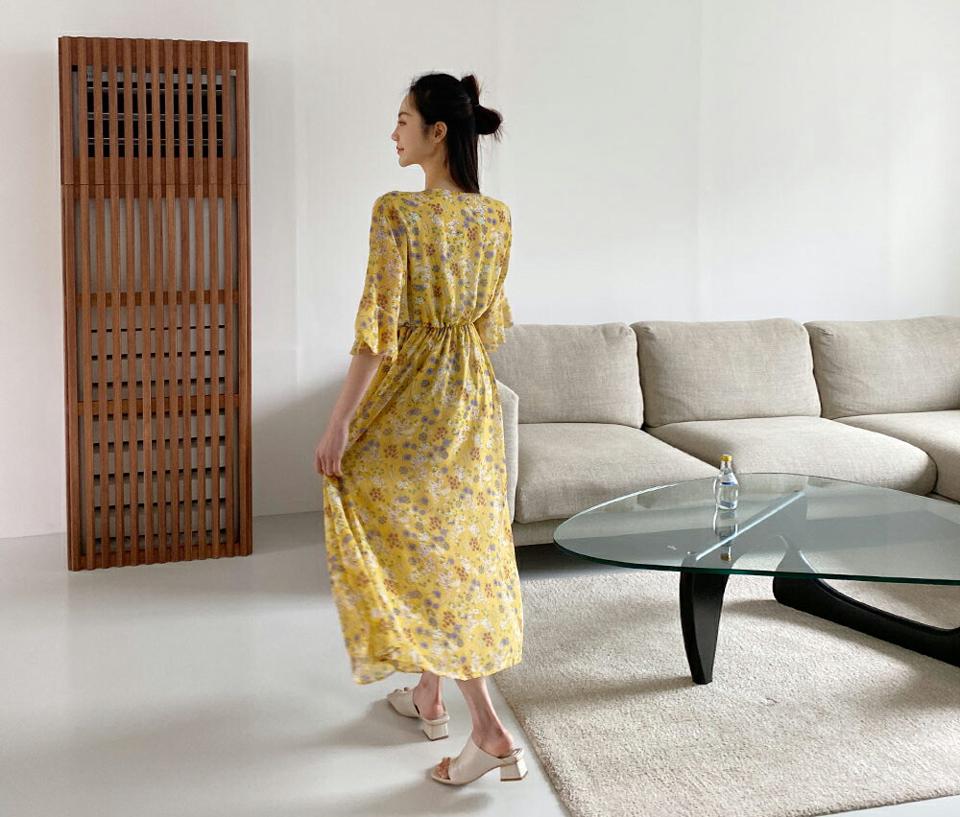 Vネック花柄ワンピース・全3色・b65153 レディース 【ops】 韓国ファッション ワンピース ロングワンピース 半袖 フェミニン 花柄 フラワー Vネック ストラップ 7分丈 フレアスリーブ 体型カバー 夏 春