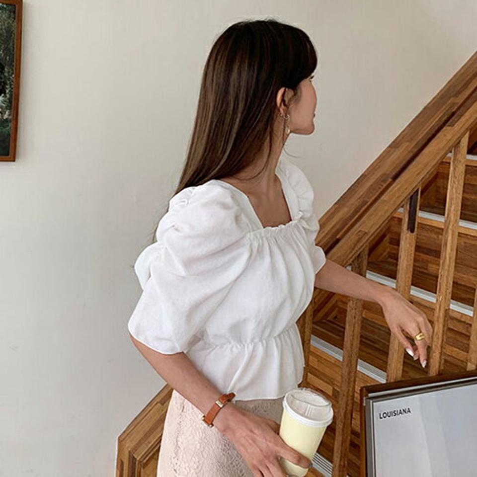 フリルスクエアギャザーブラウス・全3色・t65326 レディース 【bl】【韓国 ファッション トップス ブラウス 半袖 ギャザー ゴム フリル スクエアネック フェミニン 5分丈 パフスリーブ クロップド丈 体型カバー スリム ボリューム ガーリー 夏 春】