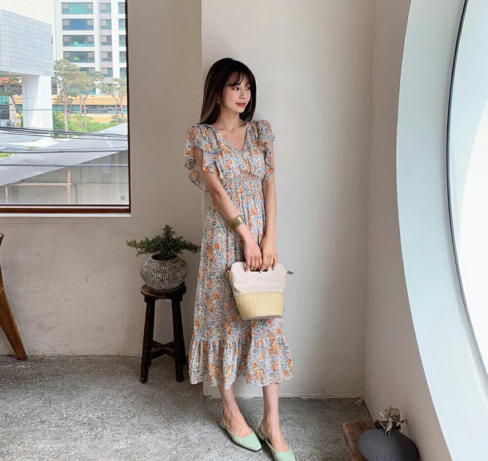 フローラルシャーリングワンピース・全4色・t62062 レディース 【ops】 韓国 ファッション ワンピース ロング ロングワンピース 半袖 シャーリング 花柄 フェミニン Vネック リボン ギャザー フレア ショートスリーブ Aライン 体型カバー 夏 春