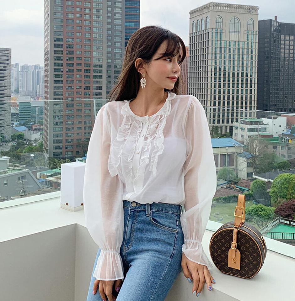 フリルシアーブラウス・全2色・t62063 レディース 【bl】【韓国 ファッション トップス ブラウス 長袖 フリル ボリューム 光沢 上品 透け感 レイヤード風 フェミニン 体型カバー スリム ボリューム 夏 春】