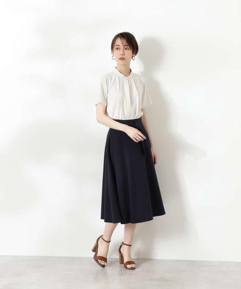 クルミバックル付フレアスカート