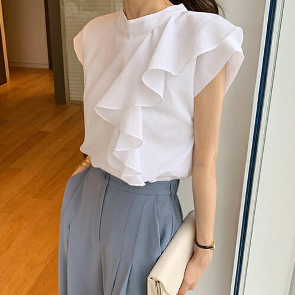 ハーフネックフリルブラウス・全2色・b68421 レディース 【bl】 トプpス ブラウス フリル ハーフネック ショートスリーブ 単色 フェミニン 無地 シンプル フレンチスリーブ アンバランス かわいい 春 夏 韓国ファッション ハイホリHIHOLLI
