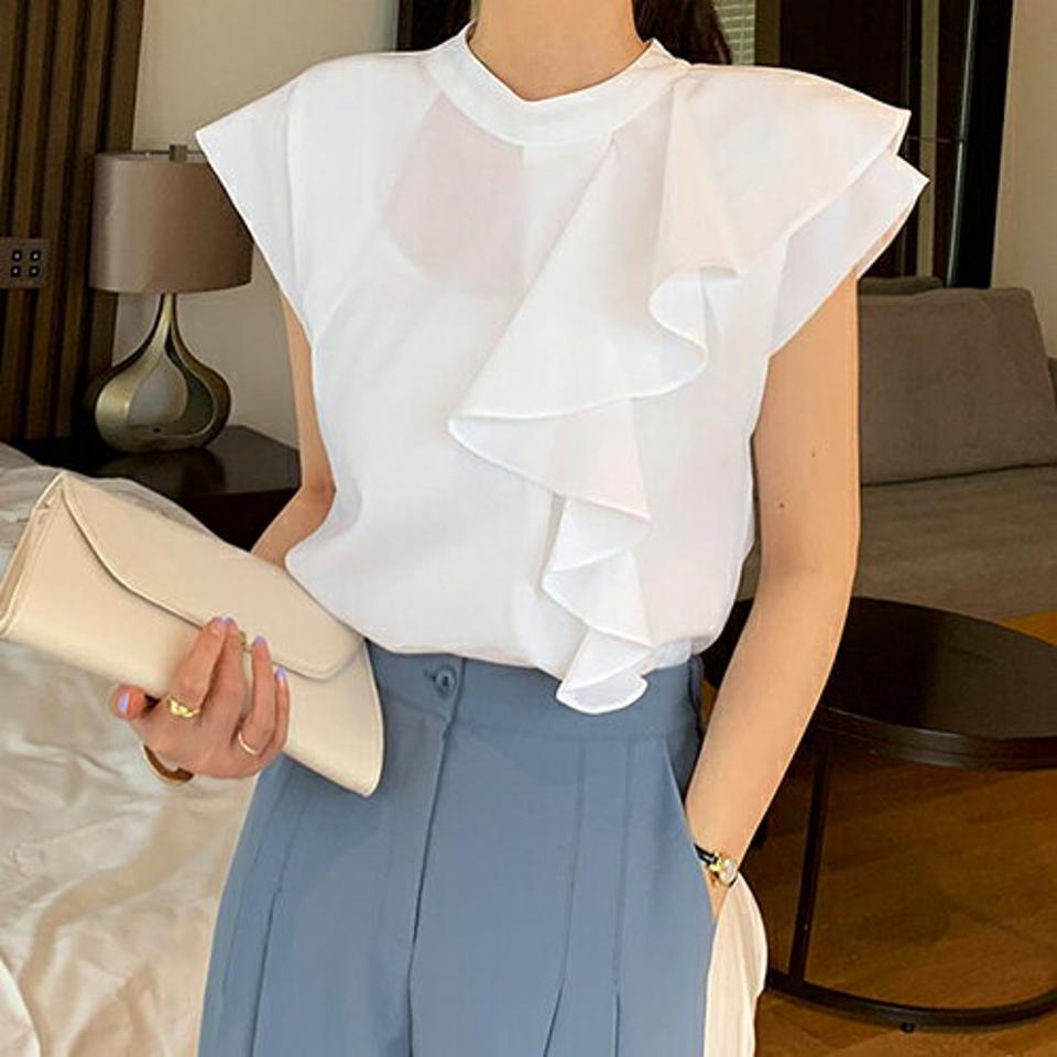 ハーフネックフリルブラウス・全2色・b68421 レディース 【bl】 トプpス ブラウス フリル ハーフネック ショートスリーブ 単色 フェミニン 無地 シンプル フレンチスリーブ アンバランス かわいい 春 夏 韓国ファッション ハイホリHIHOLLI