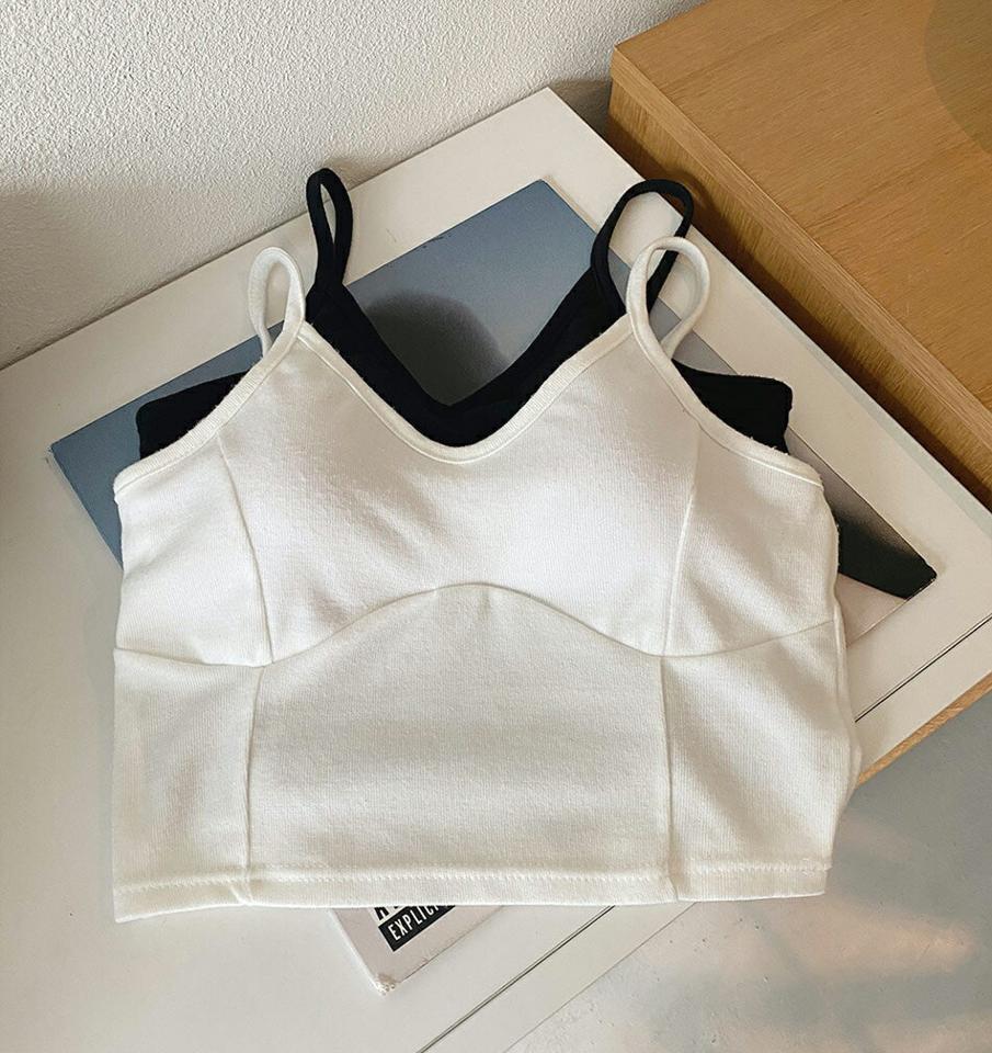 Vネックカップスリーブレス・全2色・t65373 レディース 【tops】 韓国 ファッション トップス スリーブレス ノースリーブ ユニーク ベーシック カップ クロップド丈 タイト Vネック スリム フィット デコルテ 細身 体型カバー フェミニン 夏 春