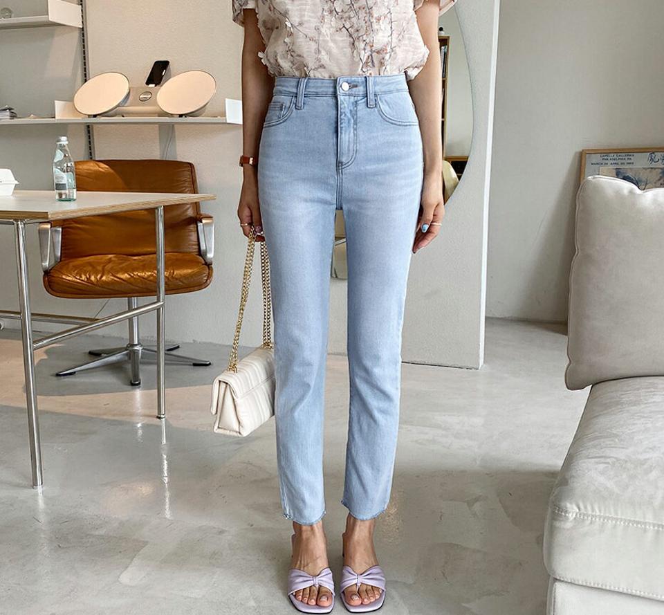 スリムストレートデニムパンツ・全1色・t65364 レディース 【pt】 韓国 ファッション ボトムス ロング ロングパンツ 美脚 デニム ストレート ベルトループ ウォッシング カットオフ スリム 10分丈 体型カーバー 細身 フィット 夏 春