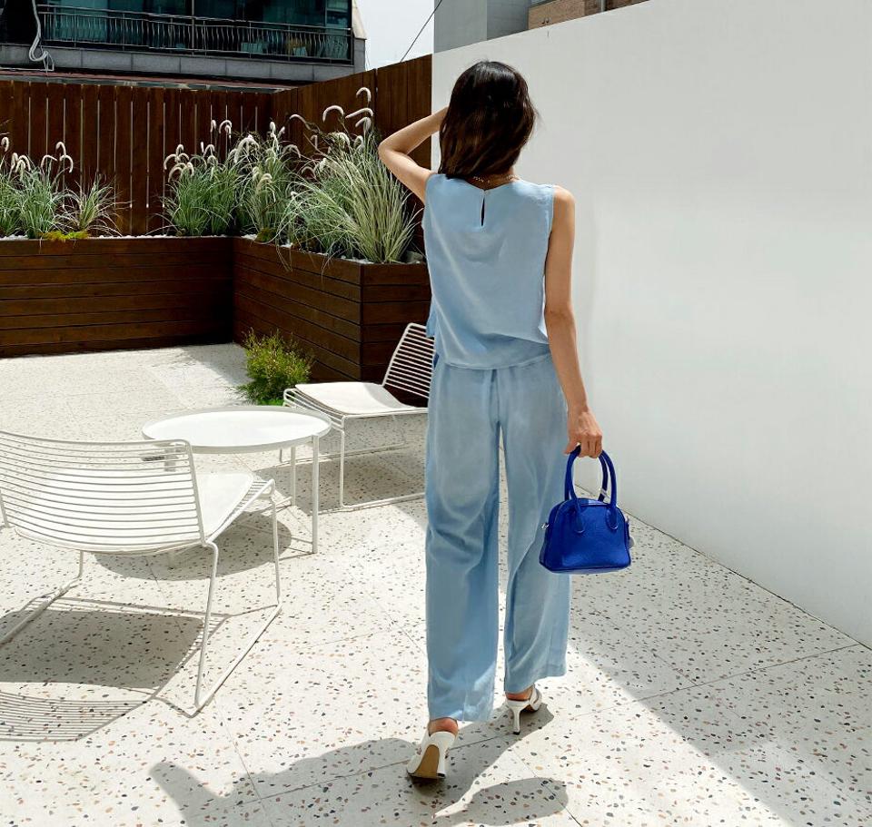 【只今10%OFF】レーヨン混スラックススリーブレス&スラックス・全3色・t65192 レディース 【pt】【韓国 ファッション ボトムス ロング ロングパンツ スラックス 美脚 レーヨン セットアップ ラウンドネック 大人 スリム 10分丈 体型カーバー 細身 夏 春】