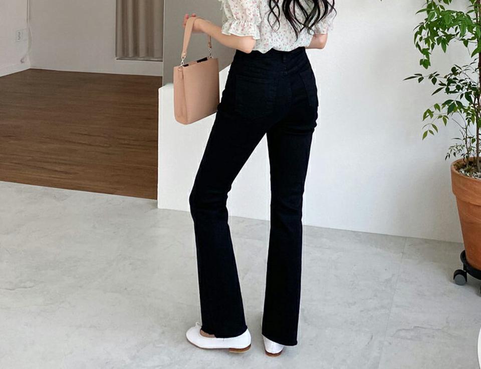 【只今10%OFF】カットオフブラックパンツ・全1色・t64175 レディース 【pt】【韓国 ファッション ボトムス パンツ ロング ロングパンツ 美脚 カットオフ ブーツカット スリム 細身 体型カーバー 10分丈 十分丈 カジュアル 春 夏】【NIJU】