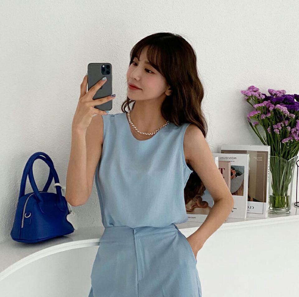 【全品10%OFF】レーヨン混スリーブレス・全3色・t65194 レディース 【tops】【韓国 ファッション トップス スリーブレス ノースリーブ ユニーク ベーシック レーヨン ラウンドネック ベーシック スリム 細身 体型カバー フェミニン 夏 春】