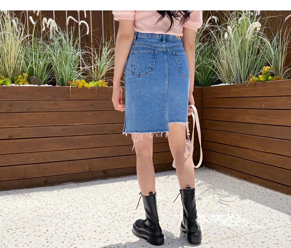 マスクストラップ付デニムスカート・全2色・t64168 レディース 【sk】【韓国 ファッション ボトムス スカート ミニ ミニスカート シンプル ガーリー カットオフ デニム ロゴ マスク ストラップ セット ショート デイリー 体型カバー 細身 春 夏】【NIJU】