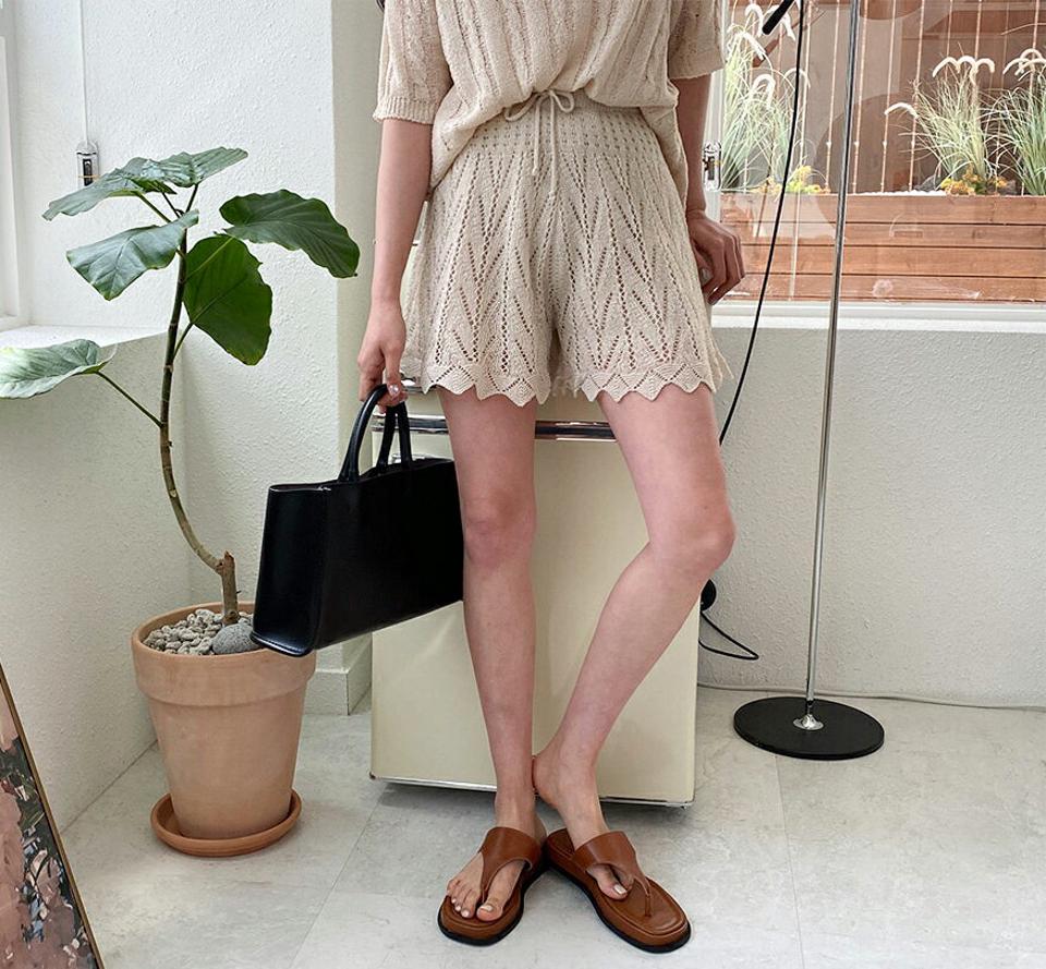 【只今10%OFF】パンチングニットショートパンツ・全4色・t64177 レディース 【pt】【韓国 ファッション ボトムス パンツ ショート ショートパンツ ワイド 美脚 ワイドパンツ パンチング ニット ゴム ストリング 細身 体型カーバー カジュアル ガーリー 春 夏】【NIJU】