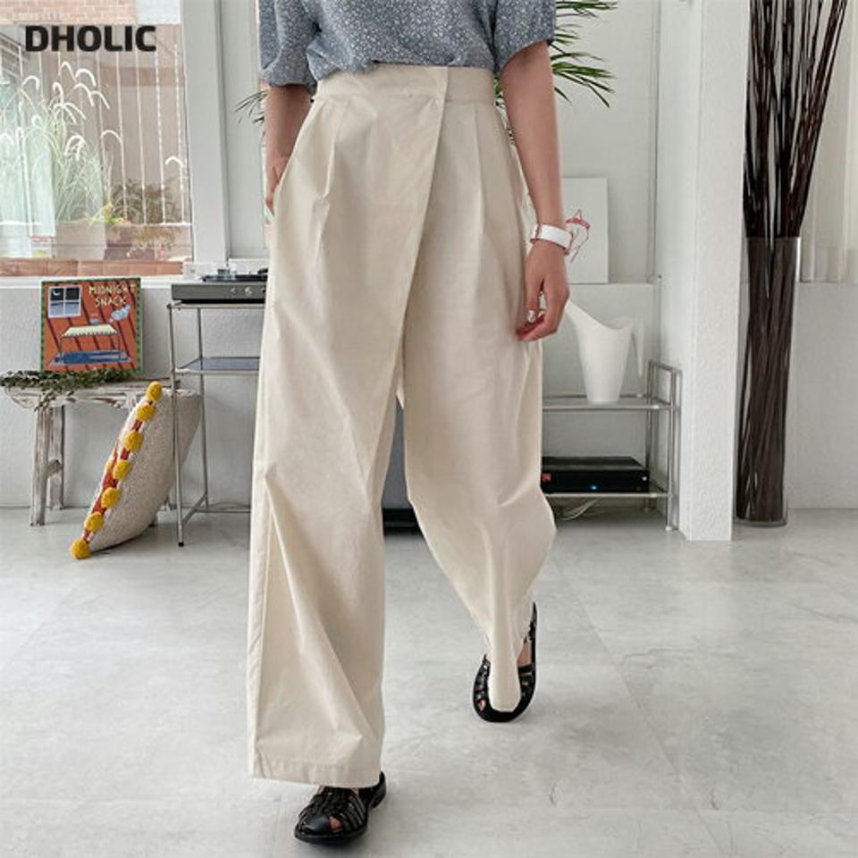 【只今10%OFF】ダイアゴナルラインタックパンツ・全2色・t64173 レディース 【pt】【韓国 ファッション ボトムス パンツ ロング ロングパンツ 美脚 ワイド ワイドパンツ スリム 細身 体型カーバー 10分丈 十分丈 カジュアル 春 夏】【NIJU】