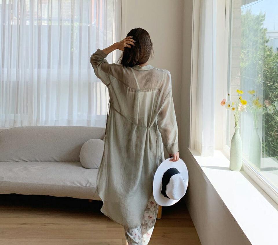 ストラップ付シアーロングシャツ・全2色・t63690 レディース 【bl】【韓国 ファッション トップス シャツ 長袖 シアー レイヤード風 ロングシャツ ロング セット ストラップ フェミニン 体型カバー スリム 細身 夏 春】