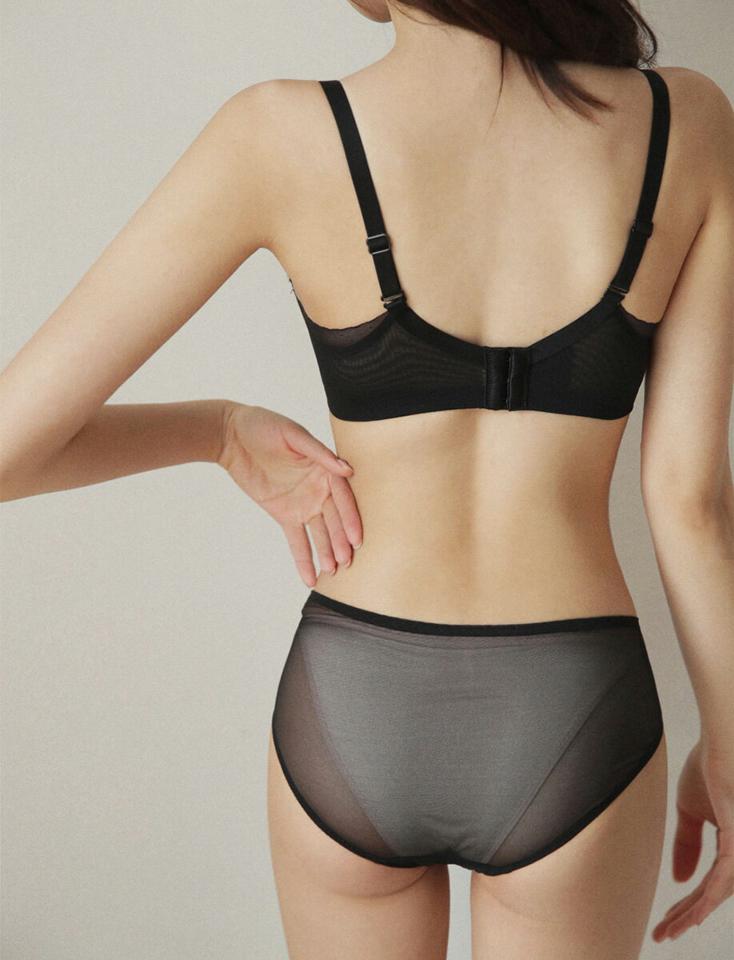 【全品10%OFF】シアーツイストブラ&ショーツSET・全3色・e44621 レディース 【uw】【韓国 ファッション アンダーウェア ランジェリー 下着 セット ブラジャー ブラ ショーツ パンツ 大人 ツイスト ギャザー ボリューム パッド一 ノンワイヤー スリム 夏 春】