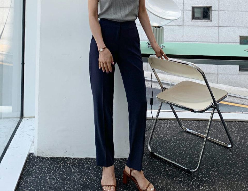 【只今10%OFF】スリムスラックスパンツ・全3色・t63700 レディース 【pt】【韓国 ファッション ボトムス ロング ロングパンツ 美脚 スラックス ストレート 大人 スリム 10分丈 体型カーバー 細身 フィット オフィスカジュアル 夏 春】