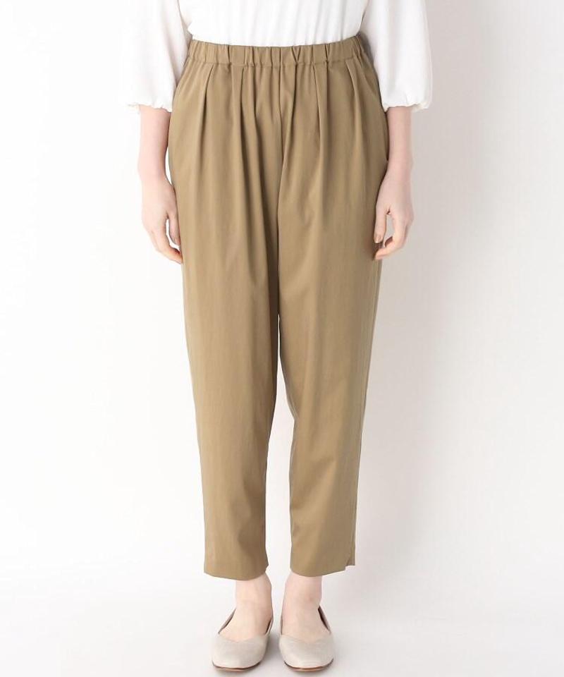 ストレッチサテンテーパードパンツ