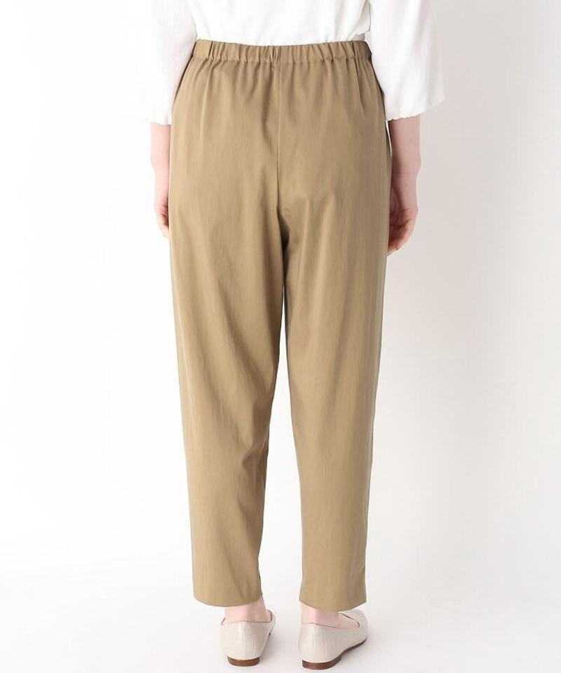 ストレッチサテンテーパードパンツ