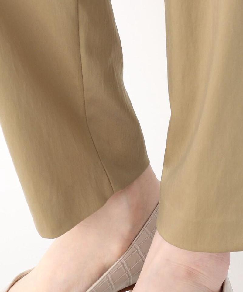 ストレッチサテンテーパードパンツ