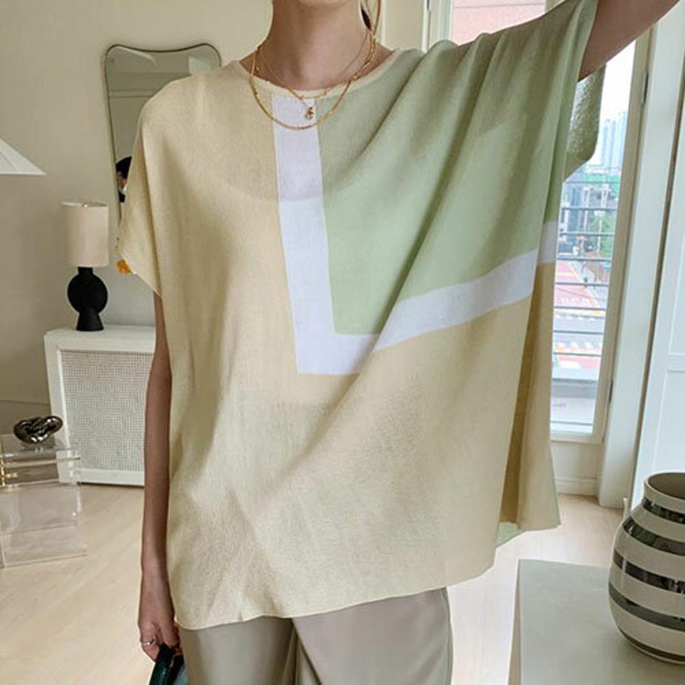 フレンチスリーブ配色ニット・全2色・t68487 レディース 【tops】 トップス ニット ニットトップス 半袖 配色 フレンチスリーブ モダン 大人 シック 春 夏 韓国 ファッション ハイホリHIHOLLI