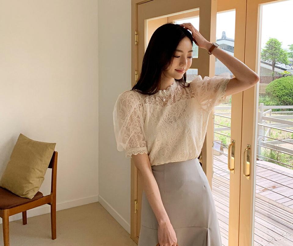 レースパフブラウス・全4色・b57407 レディース 【bl】 韓国 ファッション トップス ブラウス 半袖 花柄 フラワー パターン レース メッシュ ハーフスリーブ フェミニン ボリューム 体型カバー スリム 細身 フィット 夏 春