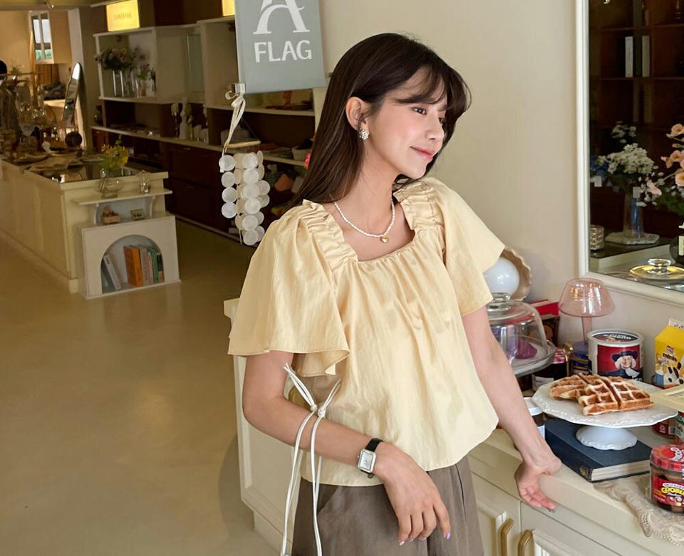 ショルダーゴムスクエアギャザーブラウス・全3色・b65387 レディース 【bl】【韓国 ファッション トップス ブラウス 半袖 ギャザー スクエアネック ゴム フレア フェミニン ボリューム 体型カバー スリム 細身 ルーズ 夏 春】