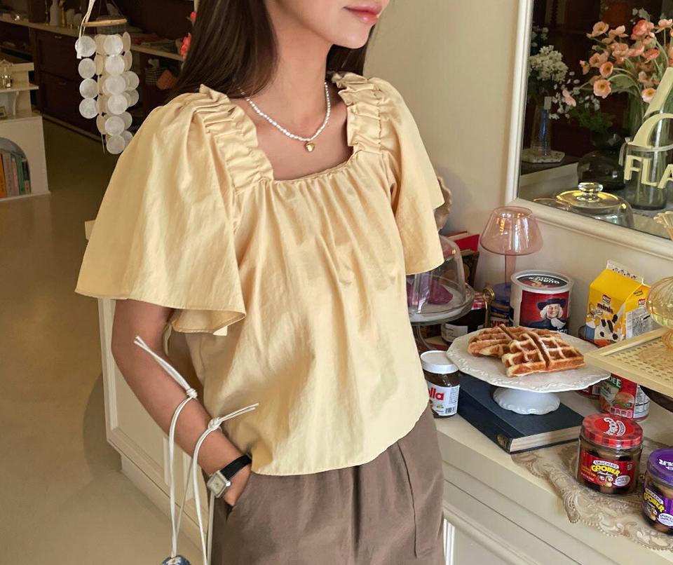 ショルダーゴムスクエアギャザーブラウス・全3色・b65387 レディース 【bl】【韓国 ファッション トップス ブラウス 半袖 ギャザー スクエアネック ゴム フレア フェミニン ボリューム 体型カバー スリム 細身 ルーズ 夏 春】