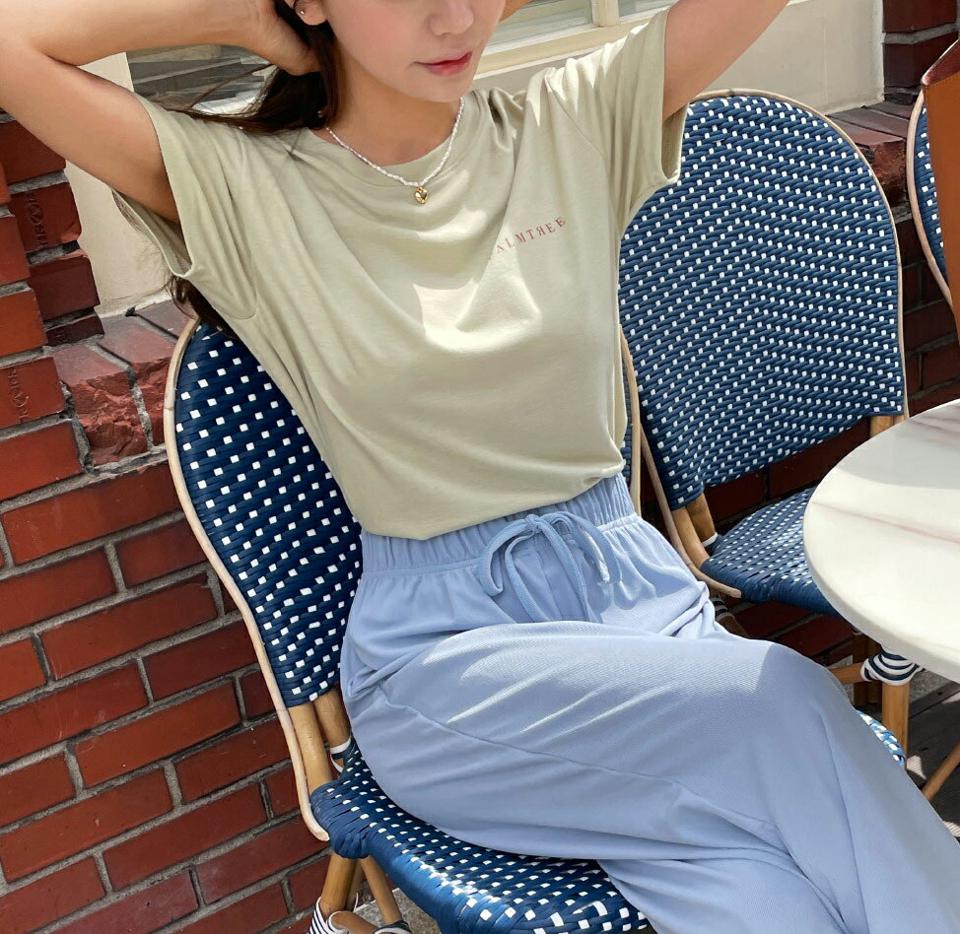 バックプリント半袖Tシャツ・全4色・t65382 レディース 【tops】 韓国 ファッション トップス Tシャツ 半袖 デイリー ルーズ プリント ロゴ ラウンドネック ゆったり 体型カーバー カジュアル 細身 夏 春