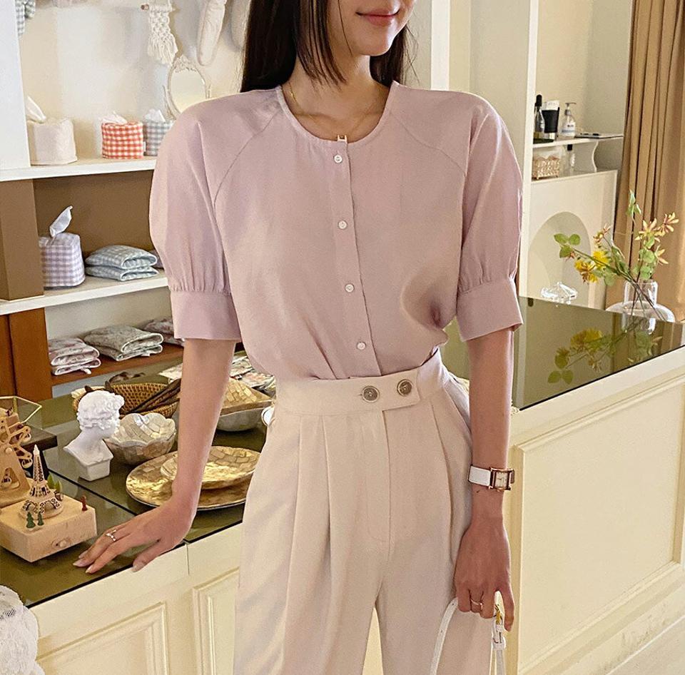 2WAYパフボタンブラウス・全5色・t65384 レディース 【bl】 韓国 ファッション トップス ブラウス 半袖 ラウンドネック 2way 5分丈 パフスリーブ ベーシック フェミニン ボリューム 体型カバー スリム 細身 無地 夏 春