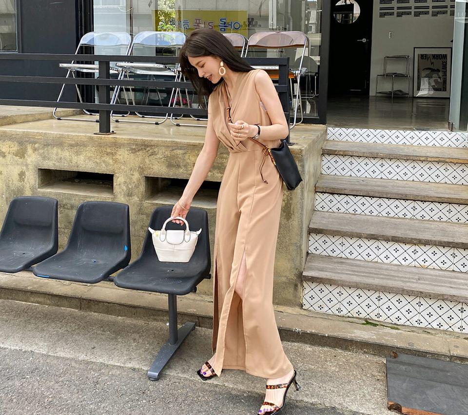 【只今10%OFF】ストラップ付Vネックオールインワン・全3色・t68563 レディース 【pt】 オールインワン パンツ ズボン スリット 深スリット Vネック ストラップ スリーブレス ノースリーブ 単色 カジュアル 春 夏 韓国 ファッション ハイホリHIHOLLI