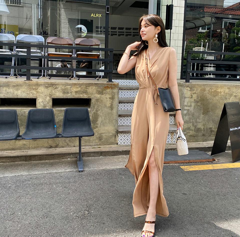 【只今10%OFF】ストラップ付Vネックオールインワン・全3色・t68563 レディース 【pt】 オールインワン パンツ ズボン スリット 深スリット Vネック ストラップ スリーブレス ノースリーブ 単色 カジュアル 春 夏 韓国 ファッション ハイホリHIHOLLI