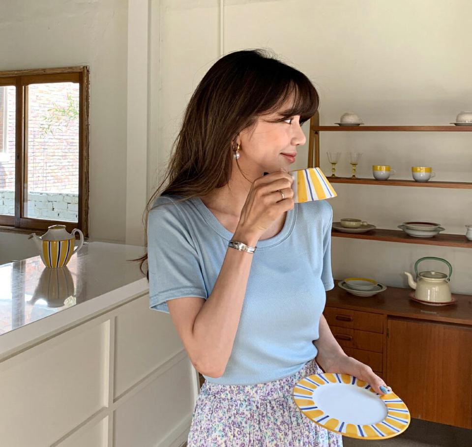 UネックリブTシャツ・全5色・t63750 レディース 【tops】【韓国 ファッション トップス Tシャツ 半袖 デイリー リブ ベーシック Uネック スリム 体型カーバー ショートスリーブ 細身 ルーズ ゆったり 夏 春】