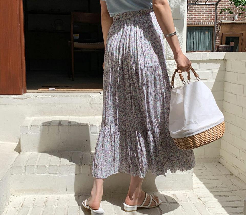 小花柄プリーツスカート・全2色・t63768 レディース 【sk】 韓国 ファッション ボトムス スカート ロング ロングスカート フェミニン 小花柄 花柄 プリーツ Aライン ゴム フィット 大人 カジュアル 体型カバー 細身 夏 春