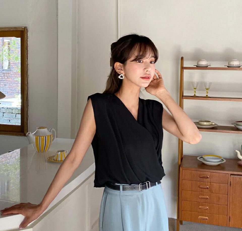 ギャザーカシュクールノースリーブ・全3色・t65220 レディース 【bl】 韓国ファッション トップス ブラウス ギャザー スリーブレス カシュクール 大人 オフィス ノースリーブ フェミニン ボリューム スリム 細身 夏 春225