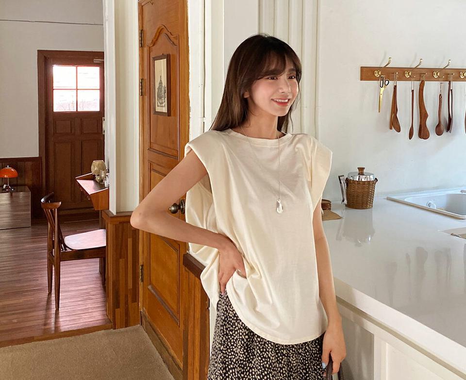 ショルダーパッドスリーブレス・全3色・b65215 レディース 【tops】【韓国 ファッション トップス Tシャツ スリーブレス ノースリーブ デイリー ルーズ ラウンドネック ゆったり 体型カーバー カジュアル 細身 夏 春】